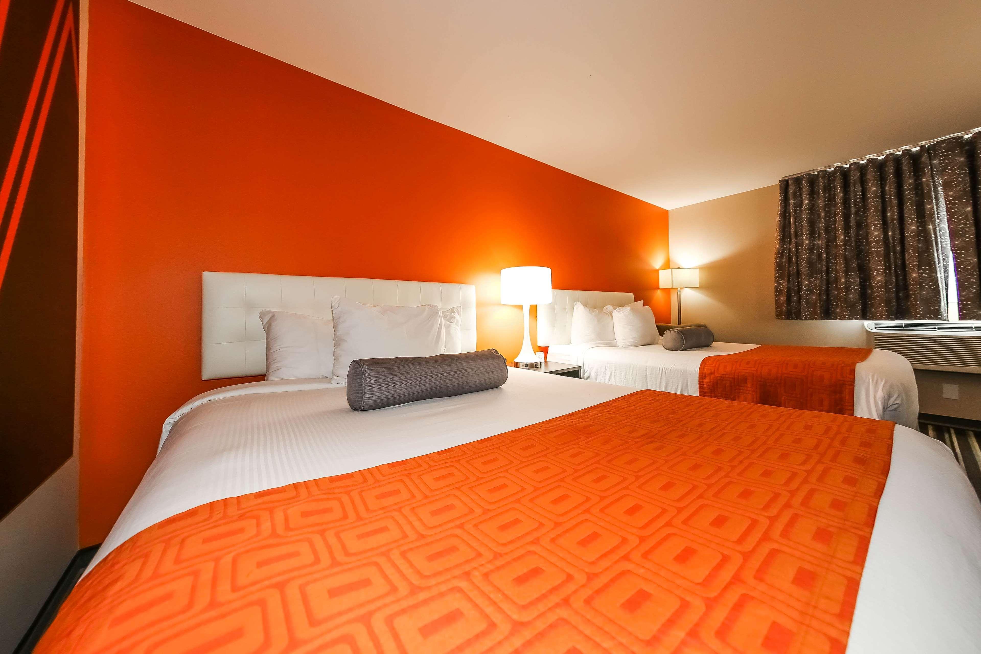 ฮาวเวิร์ด จอห์นสัน บาย วินด์แฮม วินนิเปก เวสต์ Hotel วินนิเพก ภายนอก รูปภาพ
