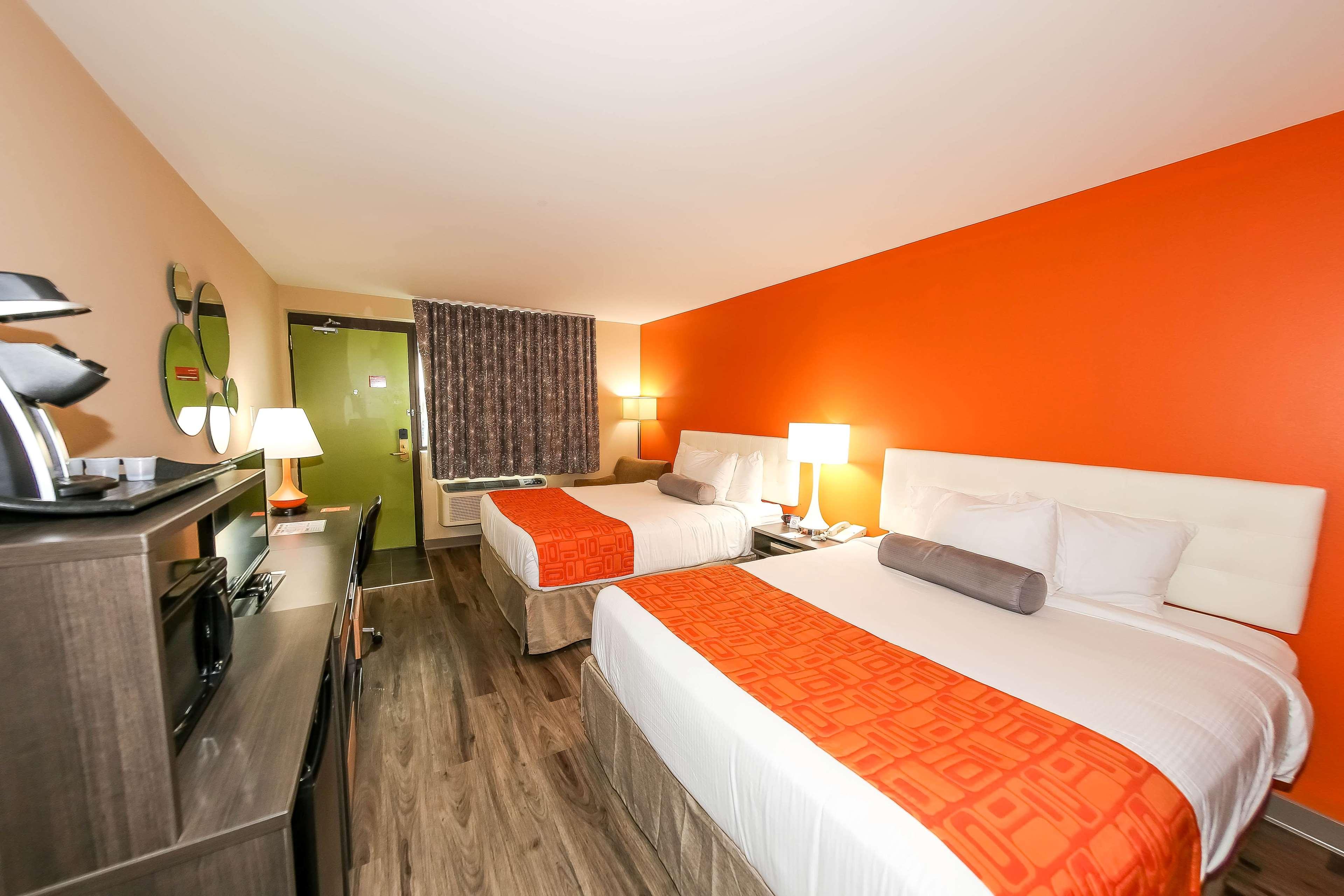 ฮาวเวิร์ด จอห์นสัน บาย วินด์แฮม วินนิเปก เวสต์ Hotel วินนิเพก ภายนอก รูปภาพ