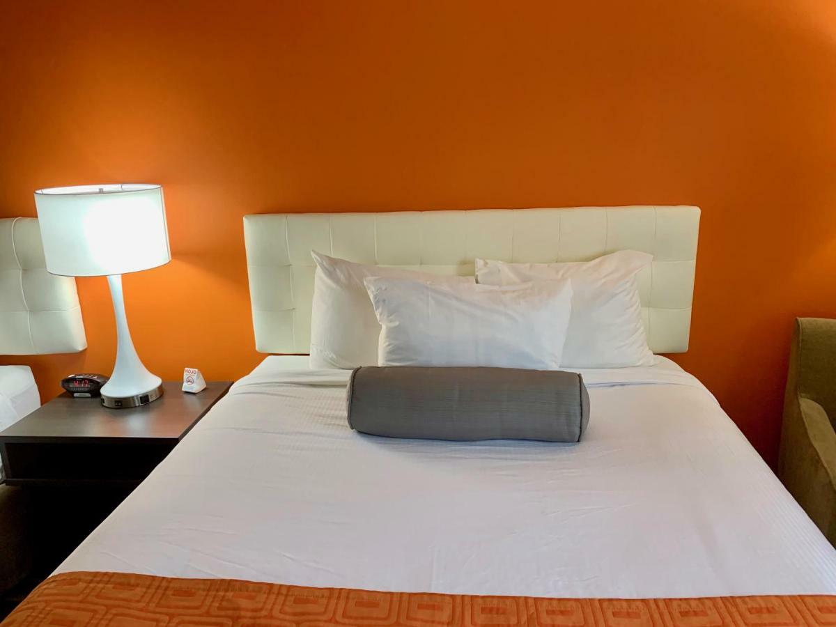 ฮาวเวิร์ด จอห์นสัน บาย วินด์แฮม วินนิเปก เวสต์ Hotel วินนิเพก ภายนอก รูปภาพ